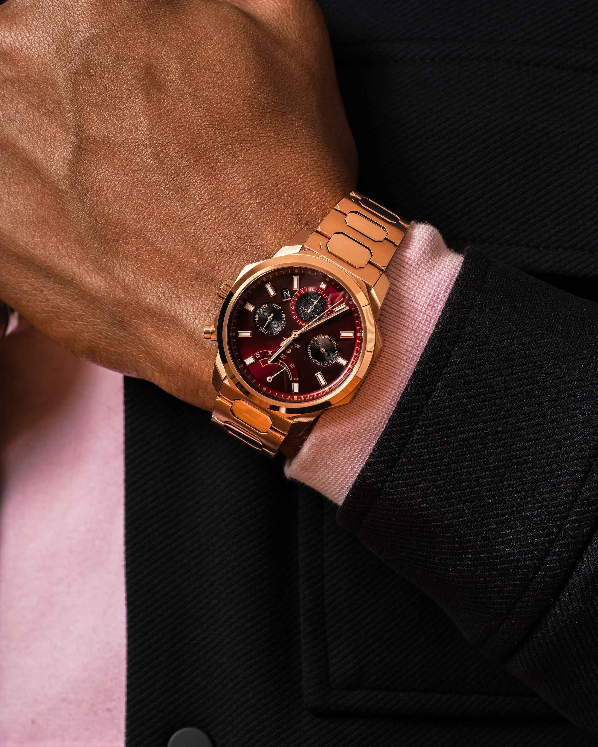 SOVRYGN Calendar Rose - Wine Watch